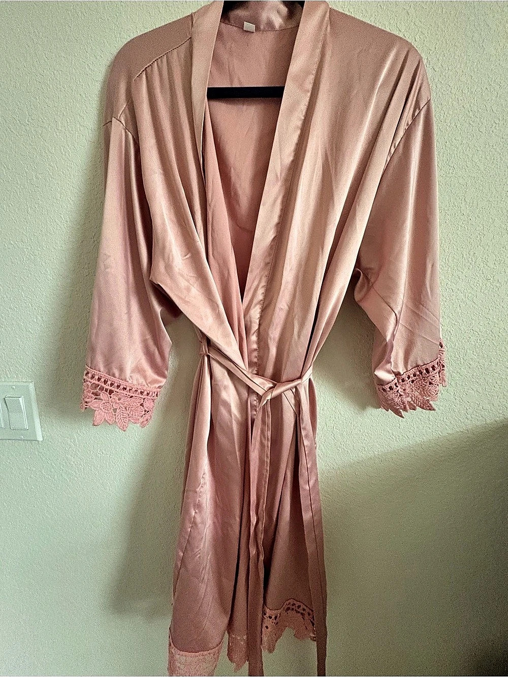 Women’s XXL XXXL Blush Pink Satin Robe Kimono Floral Lace Trim Belted